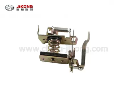 LoboЗамок капота