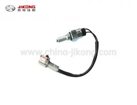 RX3Выключатель заднего хода 10064820