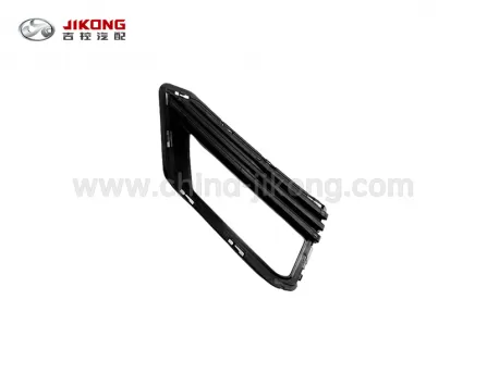 GX6Кожух противотуманной фары правый1018064064