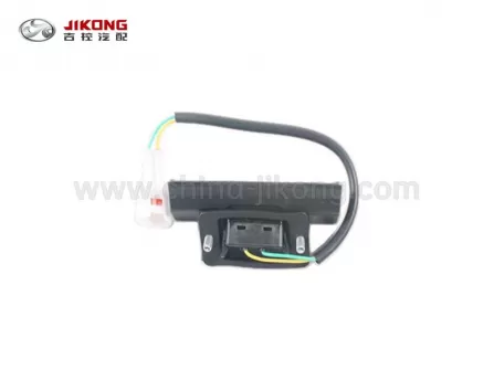 CS35Выключатель багажника Без отверстия камеры6302330-W11-AA/S101128-2001-AA