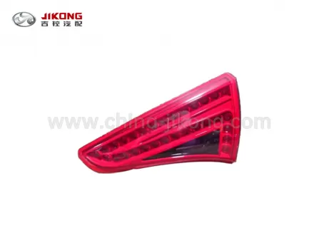 X50Фонарь задний правый в дверьAAB4133400