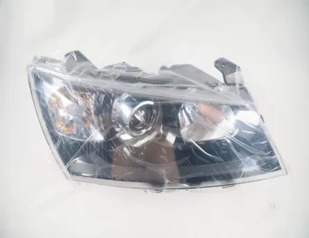 Headlight Right Sedan Black Bottom