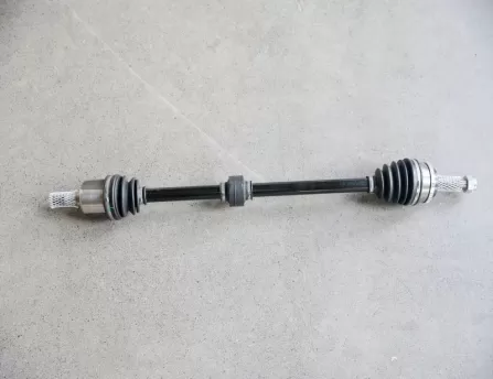 Half shaft assembly right