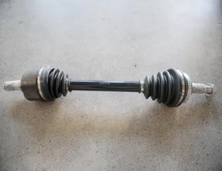 Half shaft assembly left AT